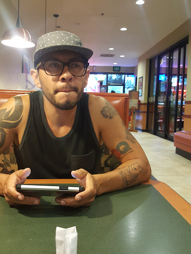 Pizza Restaurant «Round Table Pizza», reviews and photos, 11617 Cherry Ave, Fontana, CA 92337, USA