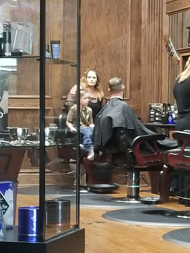 Hair Salon «Boardroom Salon for Men - Village on the Parkway», reviews and photos, 5100 Belt Line Rd #854, Dallas, TX 75254, USA