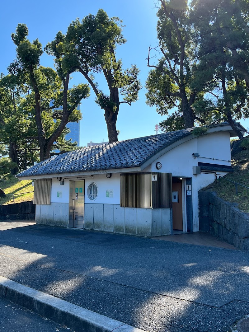 桜田公衆トイレ
