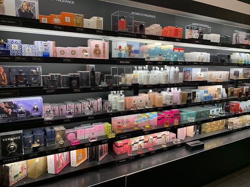 Cosmetics Store «SEPHORA», reviews and photos, 4766 Admiralty Way C1-3, Marina Del Ray, CA 90202, USA
