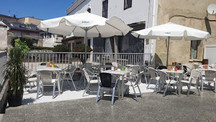 Cafe Bar La Plaza - Pl. del Campogrande, 33740 Tapia de Casariego, Asturias, Spain