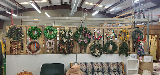 Thrift Store «Salvation Army Thrift Store», reviews and photos, 330 Pigeon St, Waynesville, NC 28786, USA