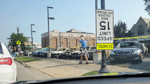 Used Car Dealer «Car Source», reviews and photos, 5821 Sheridan Rd, Kenosha, WI 53140, USA