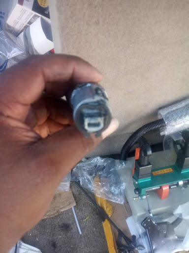 Window Tinting Service «Covington Highway Locksmith & Remotes», reviews and photos, 4971 Covington Hwy, Decatur, GA 30035, USA