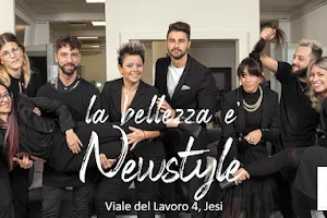 Newstyle Jesi Parrucchieri Centro Estetico Solarium image