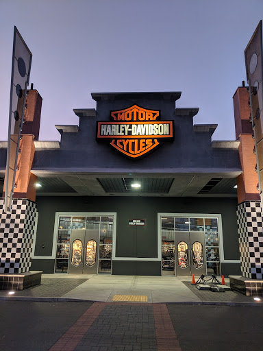 Oakland Harley-Davidson, 151 Hegenberger Rd, Oakland, CA 94621, USA, 