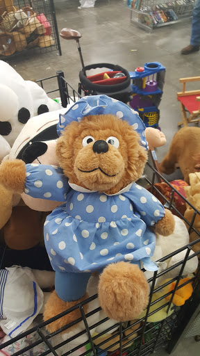 Thrift Store «Goodwill», reviews and photos