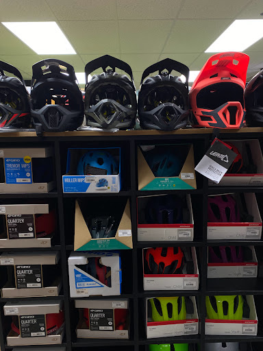 Bicycle Store «Bicycle Centres of Everett», reviews and photos, 4707 Evergreen Way, Everett, WA 98203, USA