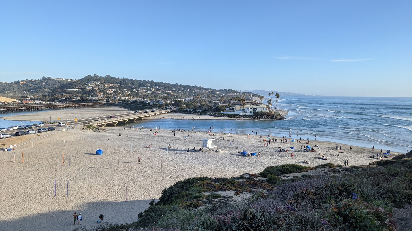 Foto von Del Mar Dog beach mit langer gerader strand