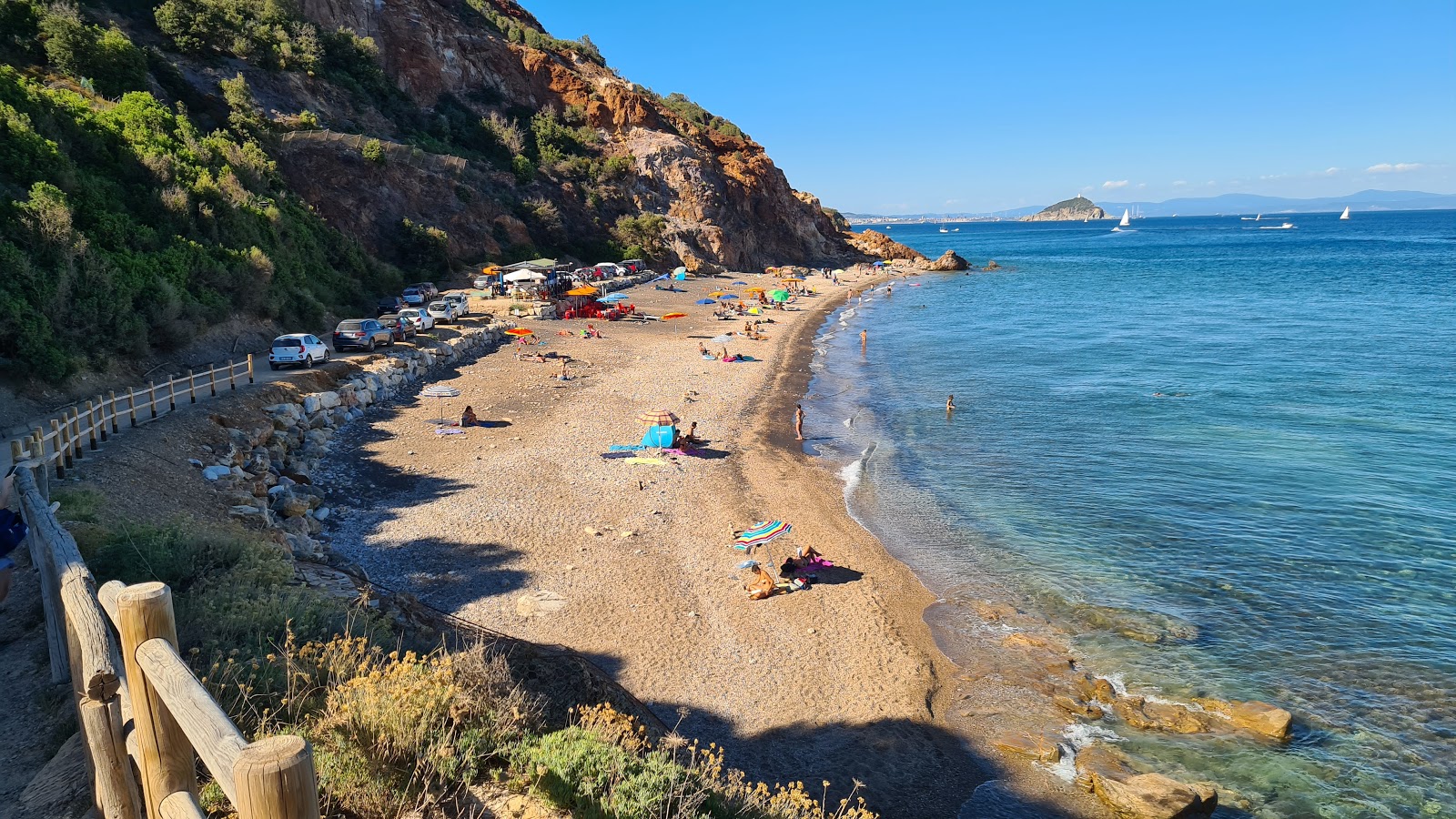 Foto de Topinetti beach com #94 superfície