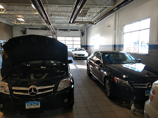 Mercedes Benz Dealer «New Country Motor Cars, Inc», reviews and photos, 1 Weston St, Hartford, CT 06120, USA