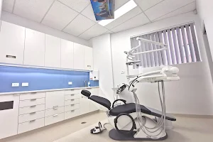 Henley Dental image