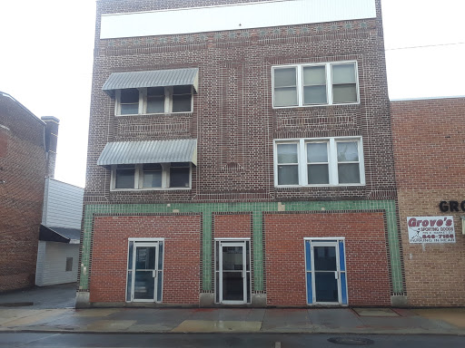 Sporting Goods Store «John M Grove Sporting Goods», reviews and photos, 729 E Market St, York, PA 17403, USA