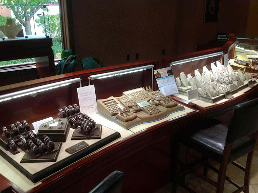 Jewelry Store «Grogan Jewelers By Lon», reviews and photos, 315 The Bridge St #101, Huntsville, AL 35806, USA