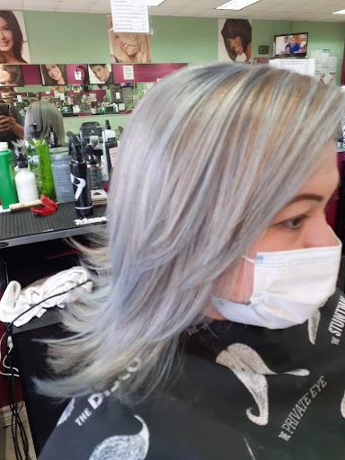 Beauty Salon «Kary Elys Hair Salon», reviews and photos, 111 N 6th St, Conroe, TX 77301, USA