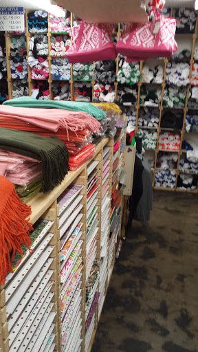 Sign Shop «Gator Sign Factory  The Vinyl Room», reviews and photos, 7778 McKinley Ave # A, Mobile, AL 36608, USA