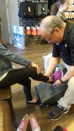 Shoe Store «New Balance», reviews and photos, 127 Old Country Rd, Carle Place, NY 11514, USA