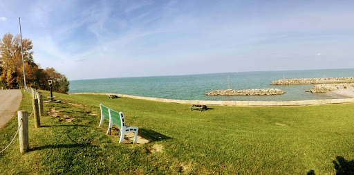 Grocery Store «Apples Grocery Store», reviews and photos, 4100 Ivanhoe Ave, Sheffield Lake, OH 44054, USA