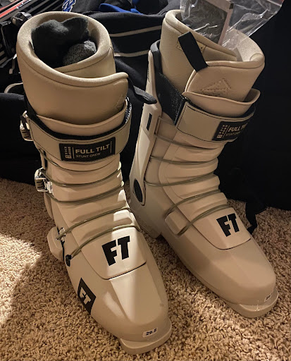 Ski Shop «Viking Ski & Patio Shop», reviews and photos, 131 W Northwest Hwy, Barrington, IL 60010, USA