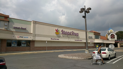 Stop & Shop, 120 Orlando Dr, Raritan, NJ 08869, USA, 