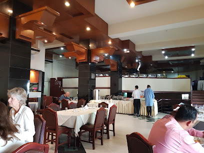 Pitstop Restaurant - 8RX9+3W4, CDA Avenue, Ispahani Circle, Lalkhan Bazar Cir, Chattogram 4000, Bangladesh