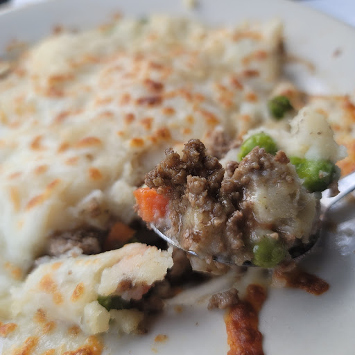 Restaurant «Irish Bred Pub & Grill», reviews and photos, 210 Adamson Square, Carrollton, GA 30117, USA