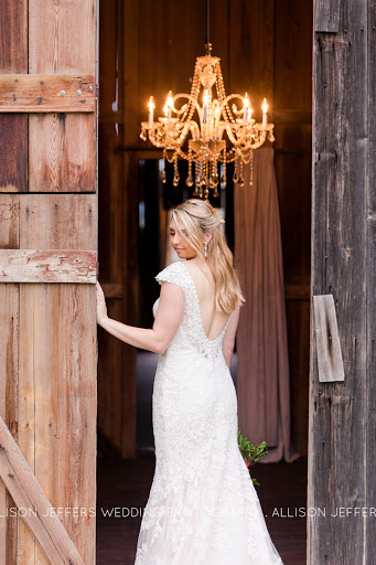 Beatitude Bridal, 208 E Blanco Rd, Boerne, TX 78006, USA, 