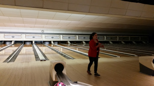 Bowling Alley «Seventy-Seven Colonial Lanes», reviews and photos, 5445 Whipple Ave NW, North Canton, OH 44720, USA