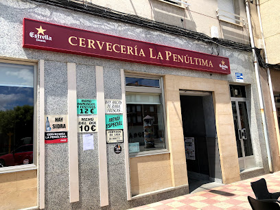 La Penúltima cervecería - Pl. Reyes Católicos, 4, 24750 La Bañeza, León, Spain