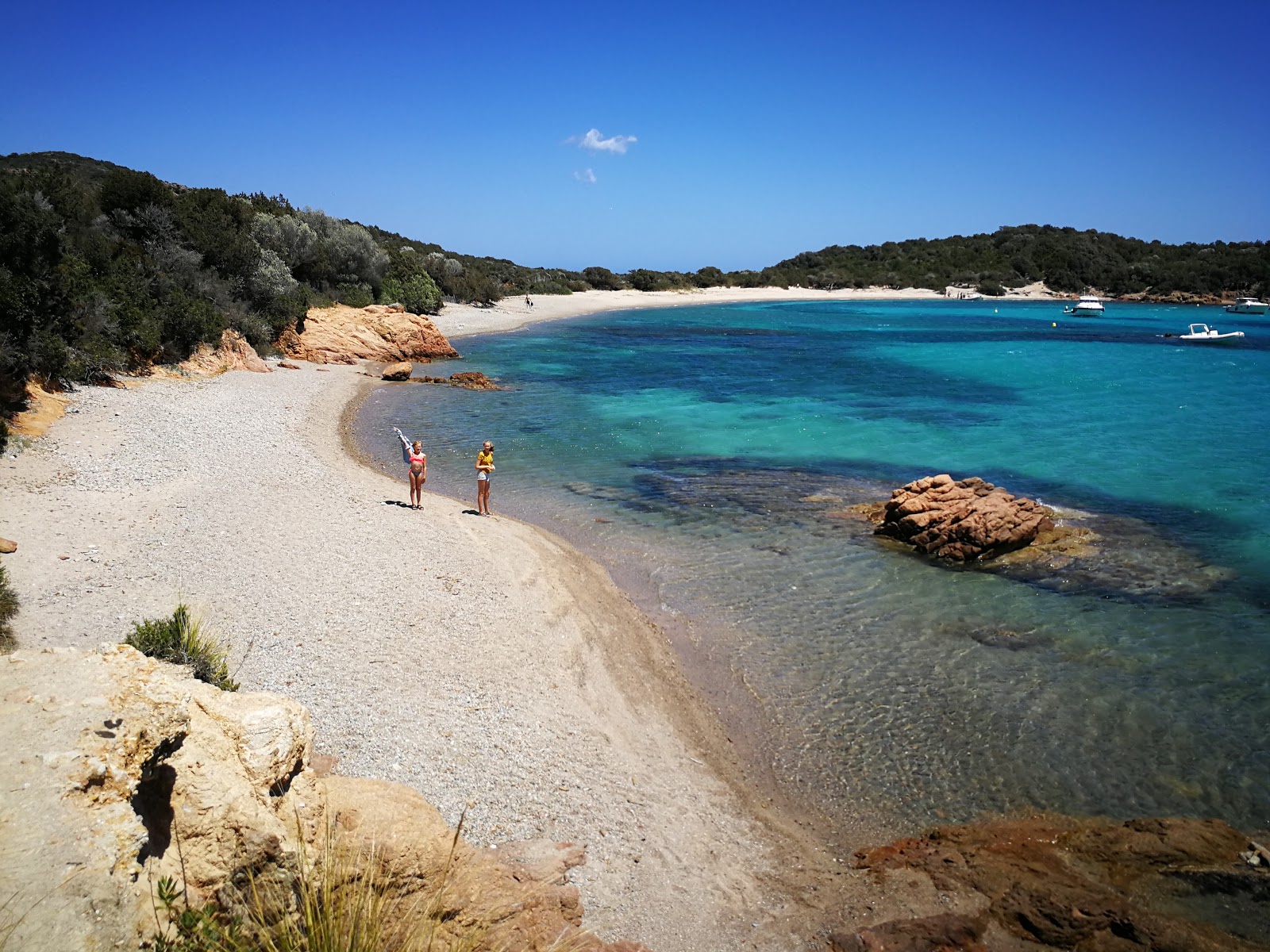 Foto di Plage de Rondinara II con una superficie del sabbia beige