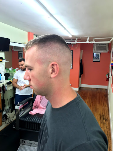 Barber Shop «East Patrick Barber Shop», reviews and photos, 43 E Patrick St Unit B, Frederick, MD 21701, USA