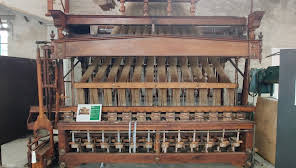 Industrie du peigne en corne en Ariège — Wikipédia