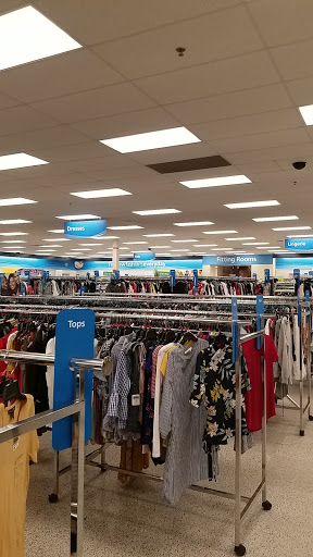 Clothing Store «Ross Dress for Less», reviews and photos, 8095 Stonewall Shops Square, Gainesville, VA 20155, USA