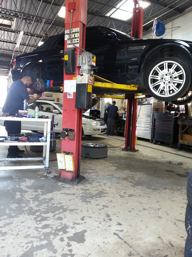 Auto Repair Shop «Alw Auto Repair», reviews and photos, 7941 Thomas Ave, Bridgeview, IL 60455, USA