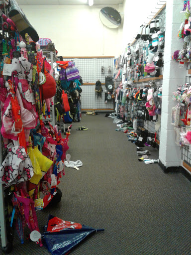 Clothing Store «Burlington Coat Factory», reviews and photos, 9321 Telegraph Rd, Redford Charter Twp, MI 48239, USA