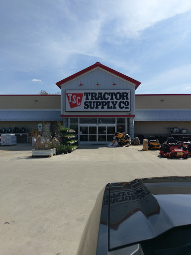 Home Improvement Store «Tractor Supply Co.», reviews and photos, 1521 N Main St, Beaver Dam, KY 42294, USA