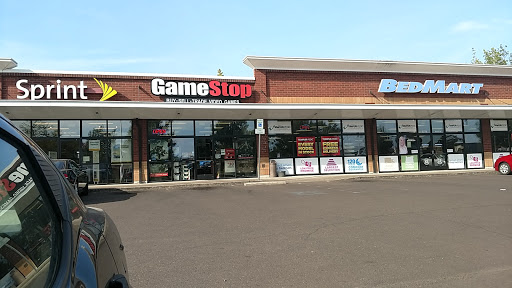 GameStop, 2275 NE 27th St #108, McMinnville, OR 97128, USA, 