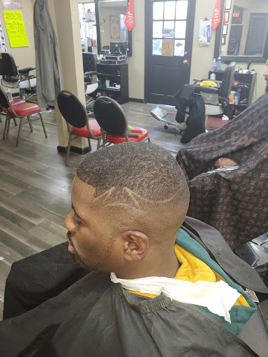 Barber Shop «Dapper G Cuts Barbershop», reviews and photos, 807 S General McMullen Dr, San Antonio, TX 78237, USA