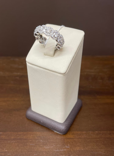 Jewelry Store «Levit Jewelers», reviews and photos, 1000 Park Blvd E, Massapequa Park, NY 11762, USA