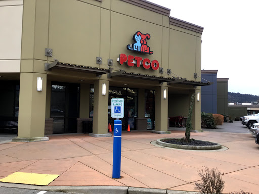 Pet Supply Store «Petco Animal Supplies», reviews and photos, 975 NW Gilman Blvd E, Issaquah, WA 98027, USA