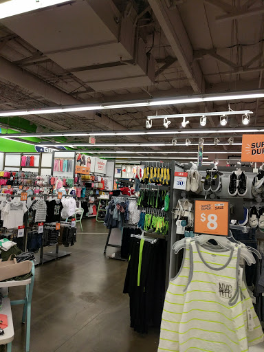 Clothing Store «Old Navy», reviews and photos, 2899 El Camino Real, Tustin, CA 92782, USA