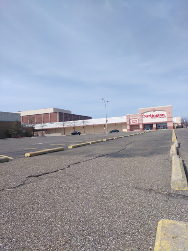 Clothing Store «Burlington Coat Factory», reviews and photos, 18000 Vernier Rd, Harper Woods, MI 48225, USA