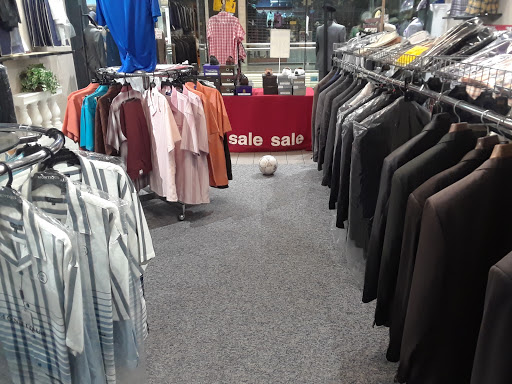 Shopping Mall «Hilltop Mall», reviews and photos, 2200 Hilltop Mall Rd, Richmond, CA 94806, USA