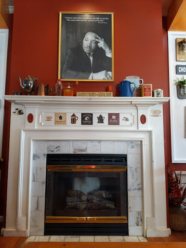 Wine Bar «Thirsty Mind Coffee and Wine Bar», reviews and photos, 23 College St # 6, South Hadley, MA 01075, USA