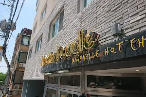 Rockadoodle Nashville Hot Chicken Itaewon image