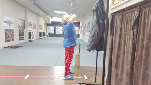 Sporting Goods Store «Cutting Edge Sporting Goods-In», reviews and photos, 206 W Main St, Greensburg, IN 47240, USA