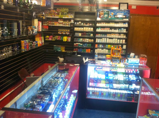 Tobacco Shop «Gravitate Smoke Shop», reviews and photos, 7345 E Shoeman Ln, Scottsdale, AZ 85251, USA