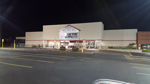 Home Improvement Store «Tractor Supply Co.», reviews and photos, 40 Dillon Plaza Dr, High Ridge, MO 63049, USA