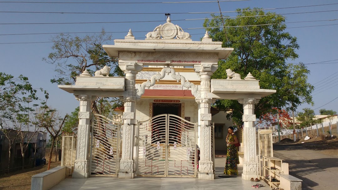 Shri Adinath Digambar Jain Mandir, Gomatgiri