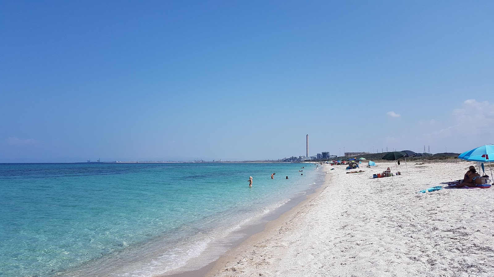 Fotografija Spiaggia di Stagno di Pilo z srednje stopnjo čistoče